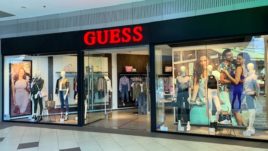 Guess Jeans | Centro Comercial Aqua Multiespacio