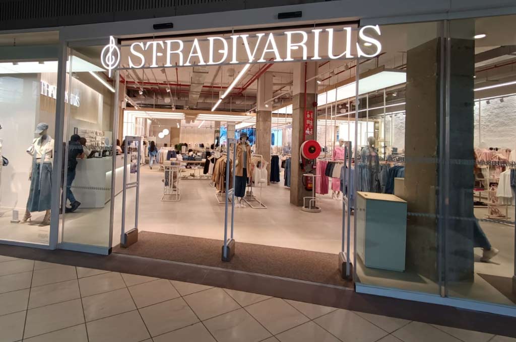 Stradivarius Centro Comercial Aqua Multiespacio